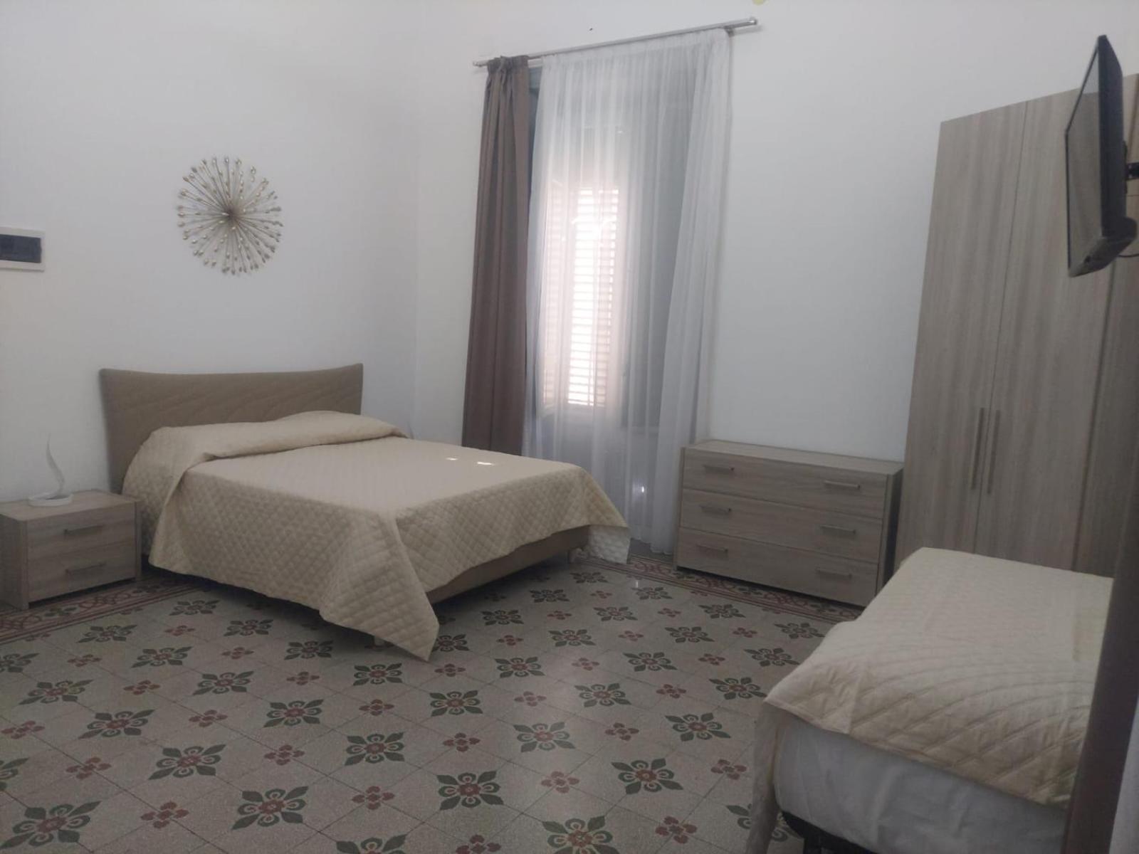 Guest House Lamphotel Militello 팔레르모 외부 사진