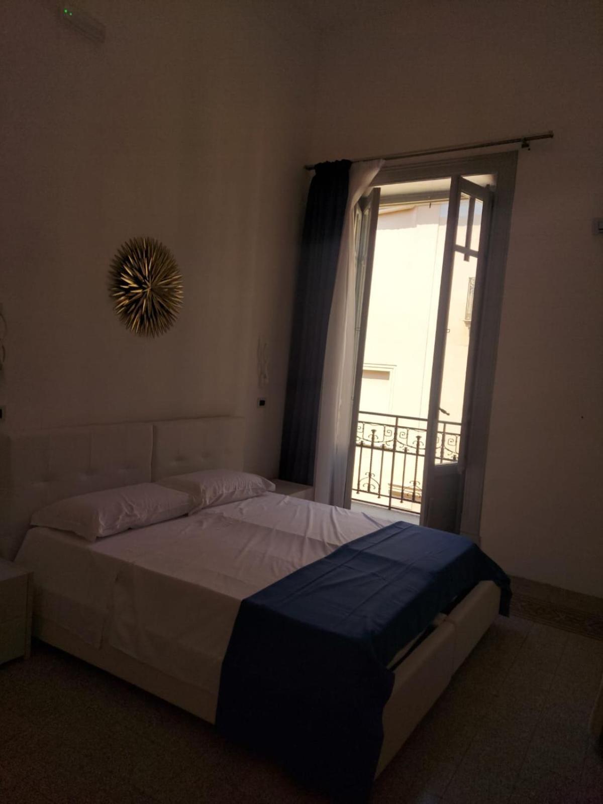 Guest House Lamphotel Militello 팔레르모 외부 사진