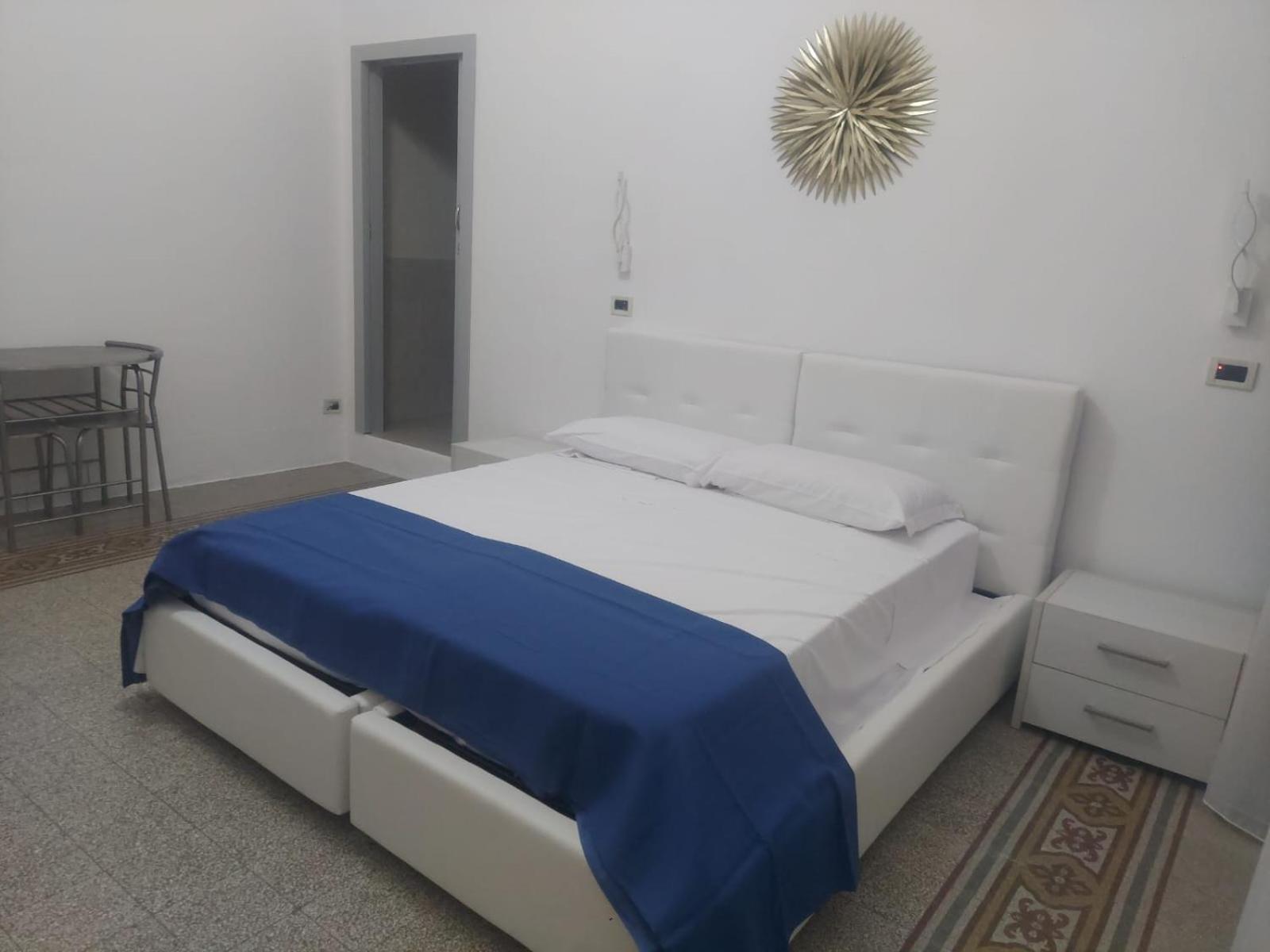 Guest House Lamphotel Militello 팔레르모 외부 사진